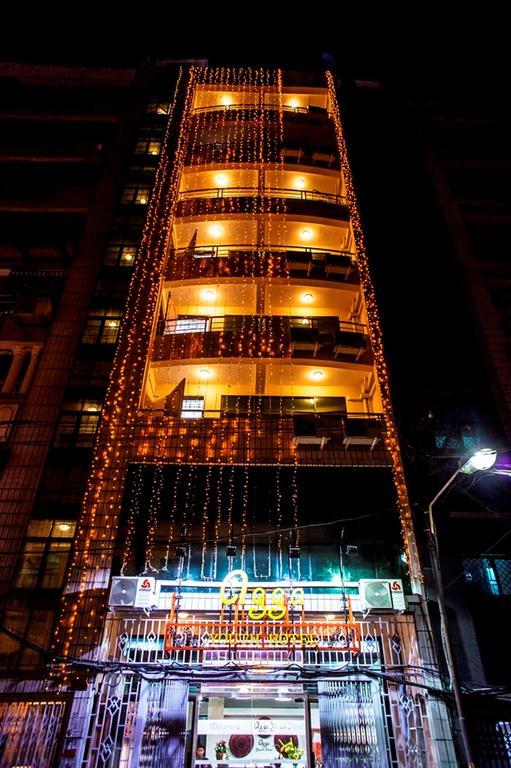 Agga Youth Hotel Yangon Exteriör bild