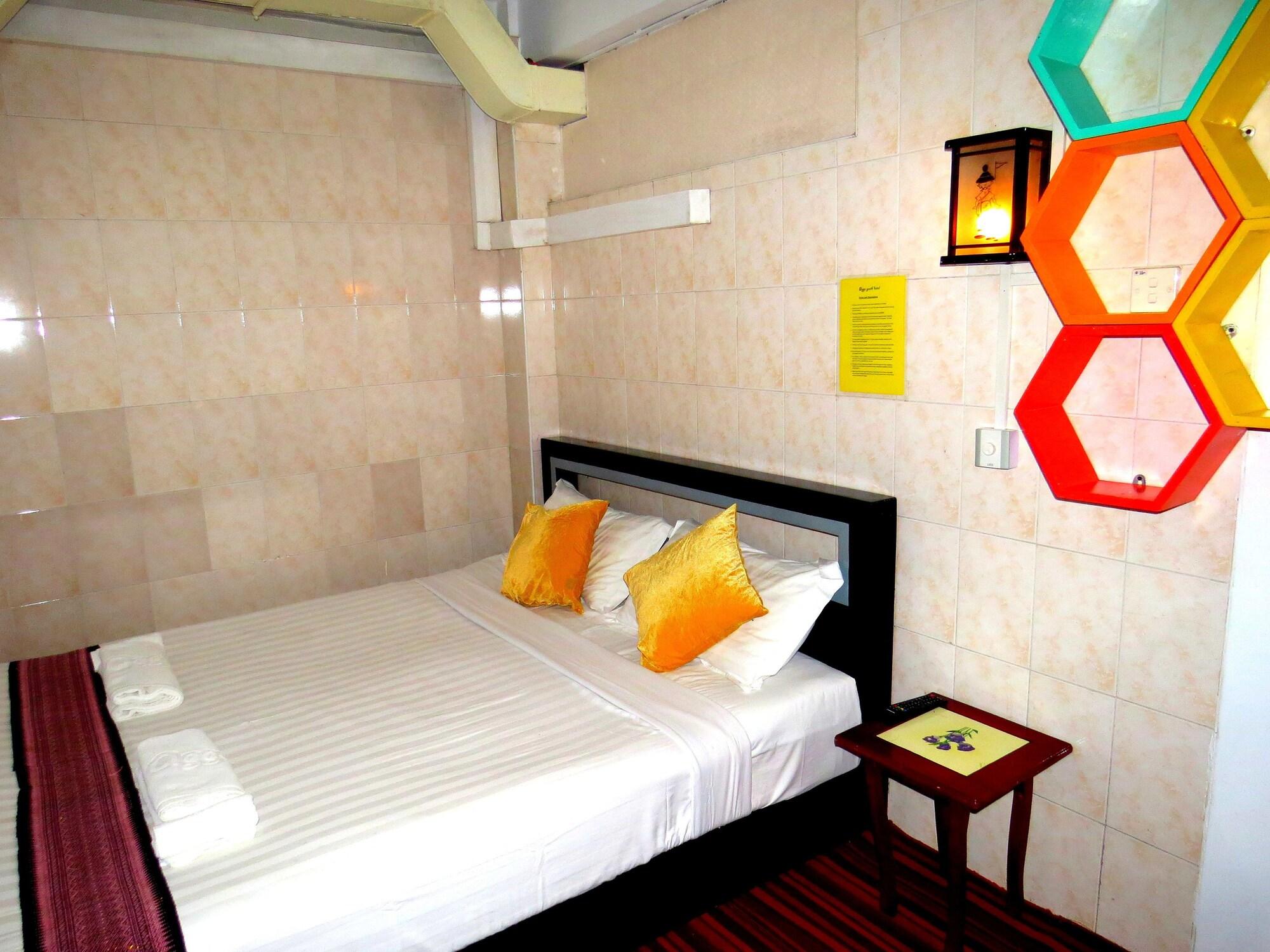 Agga Youth Hotel Yangon Exteriör bild
