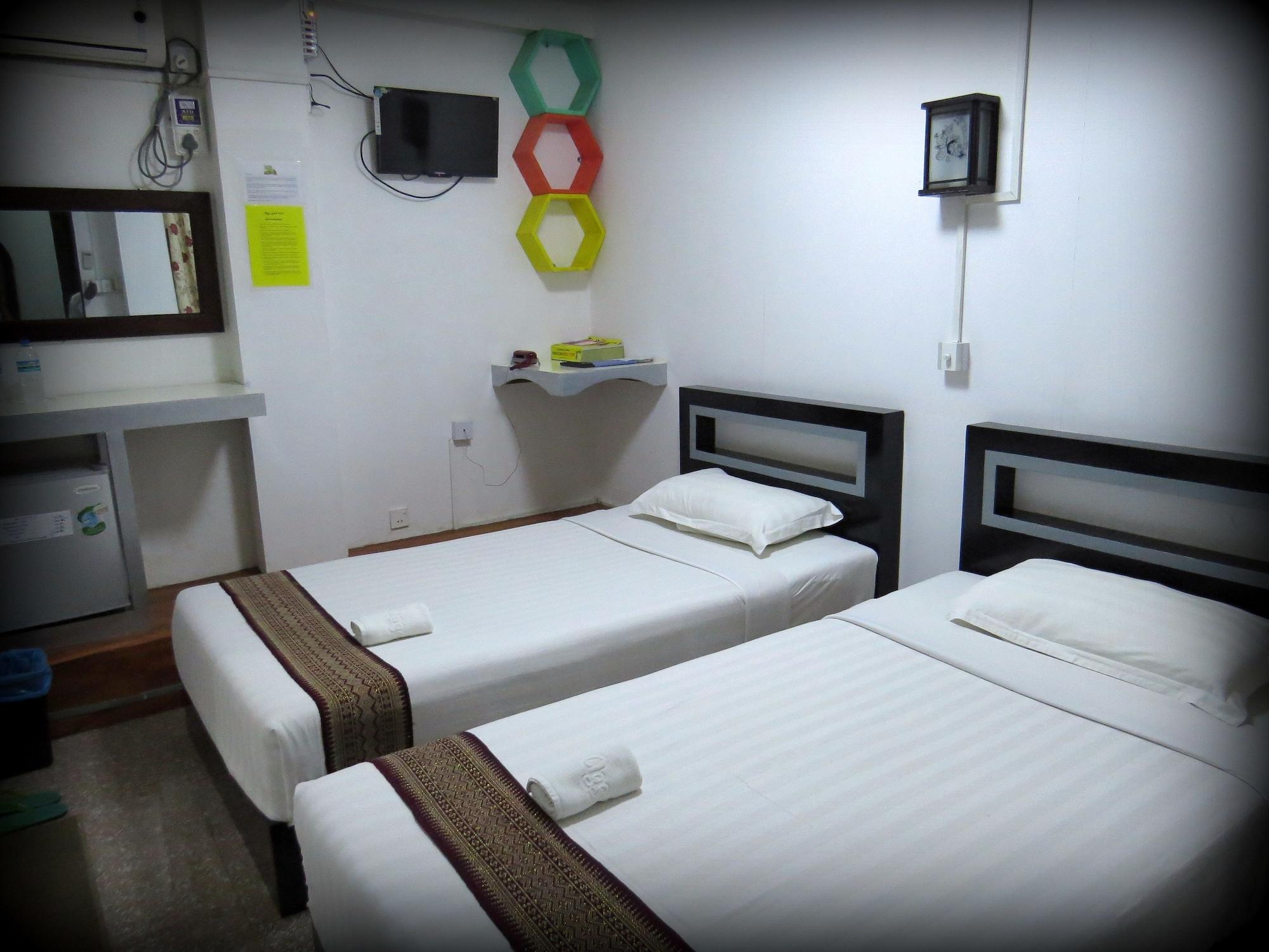 Agga Youth Hotel Yangon Exteriör bild