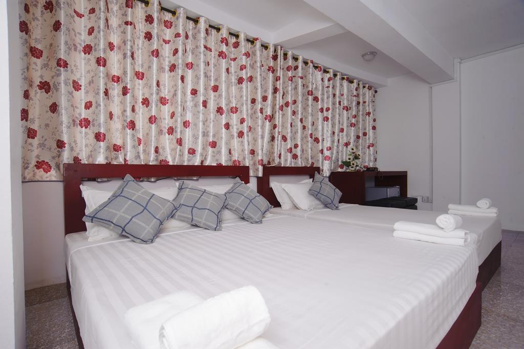 Agga Youth Hotel Yangon Rum bild