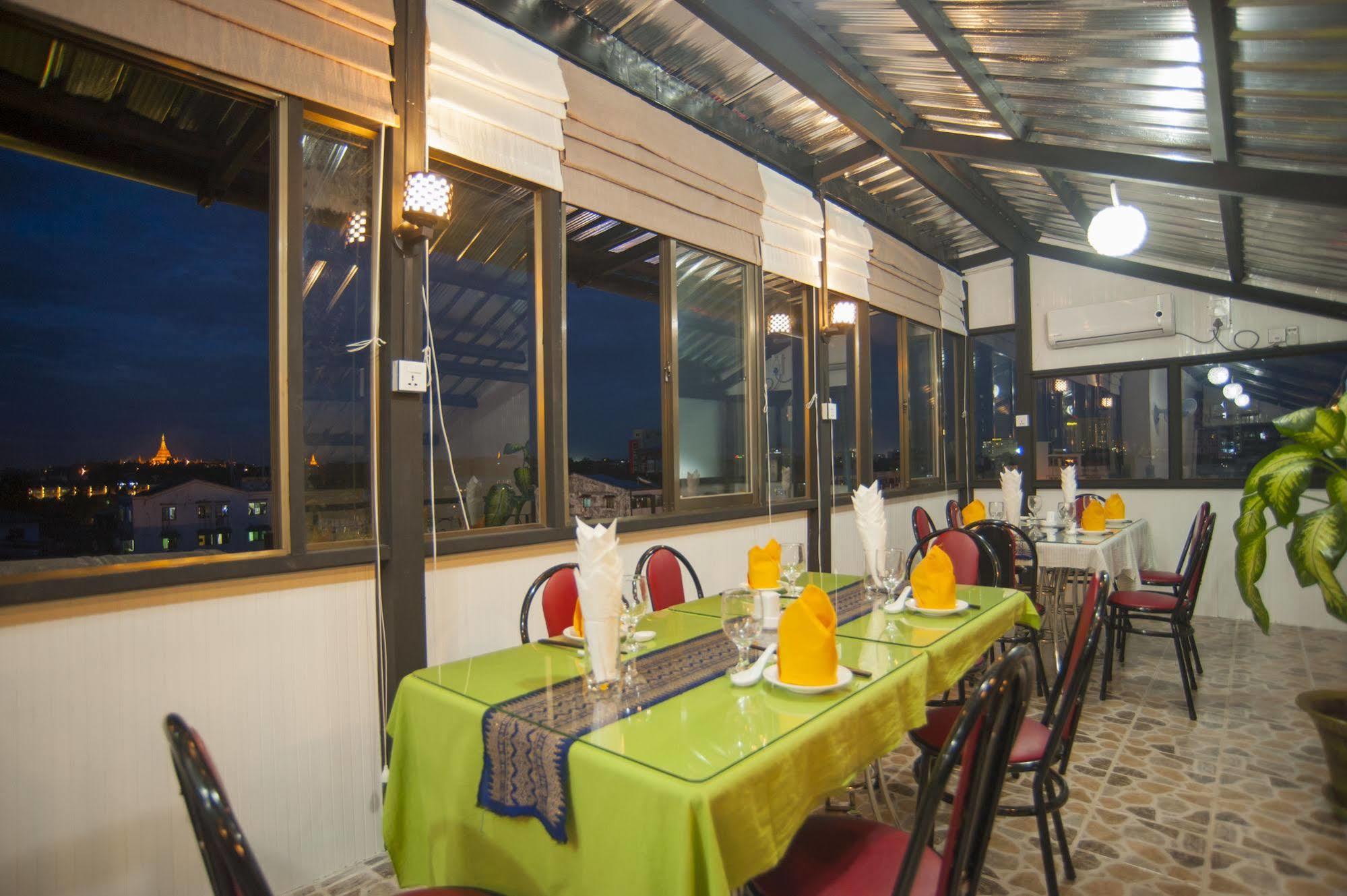 Agga Youth Hotel Yangon Exteriör bild