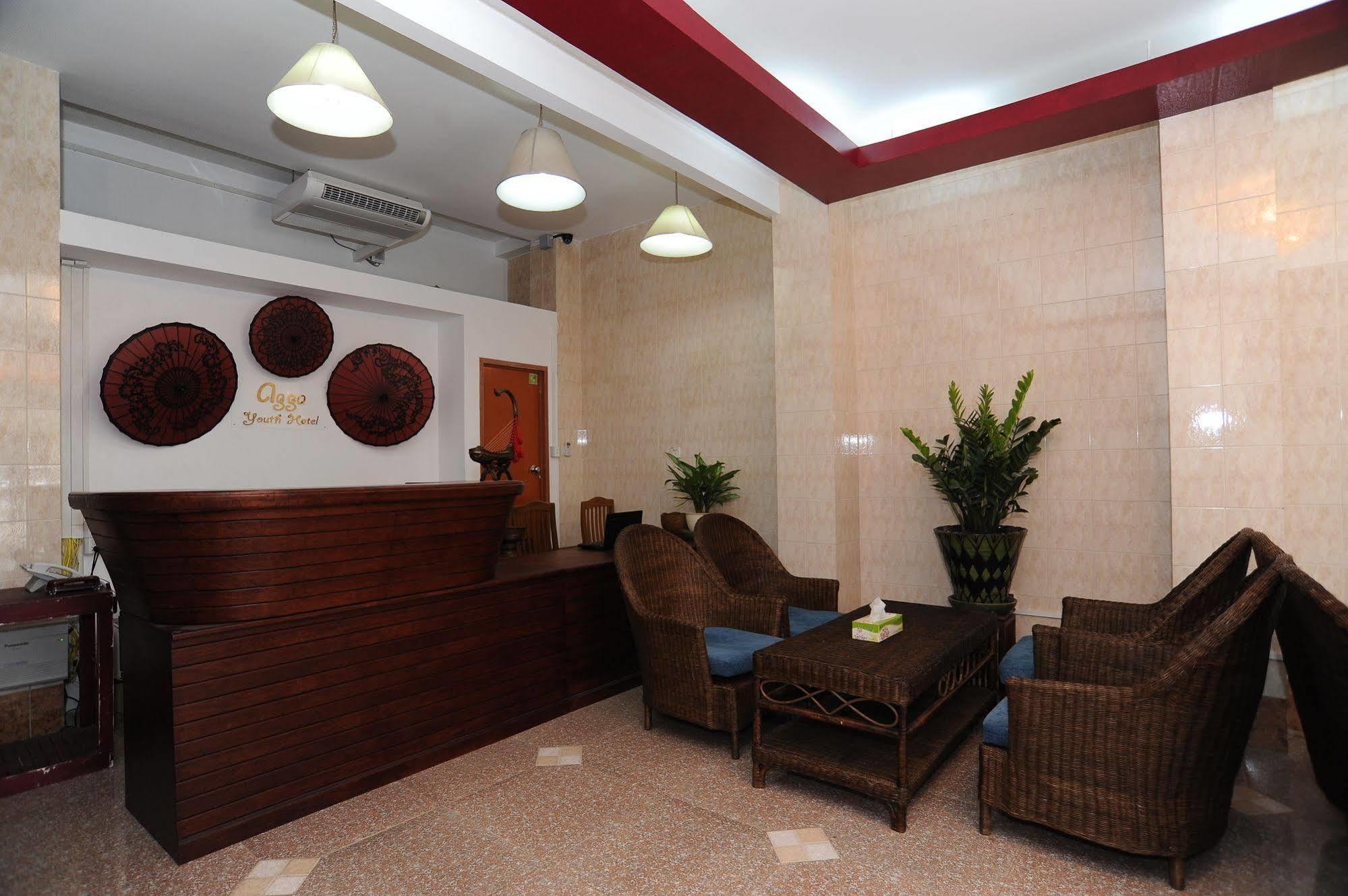 Agga Youth Hotel Yangon Exteriör bild